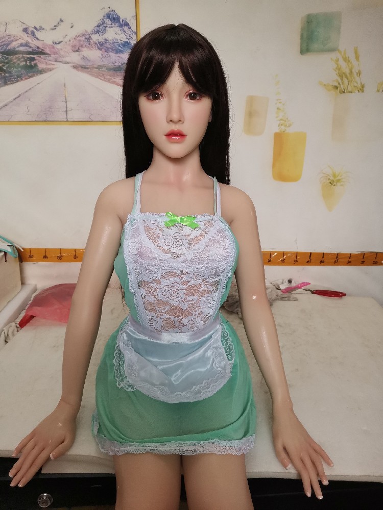 春水堂小胸全硅胶1.4米，带站立功能，1400邮自理