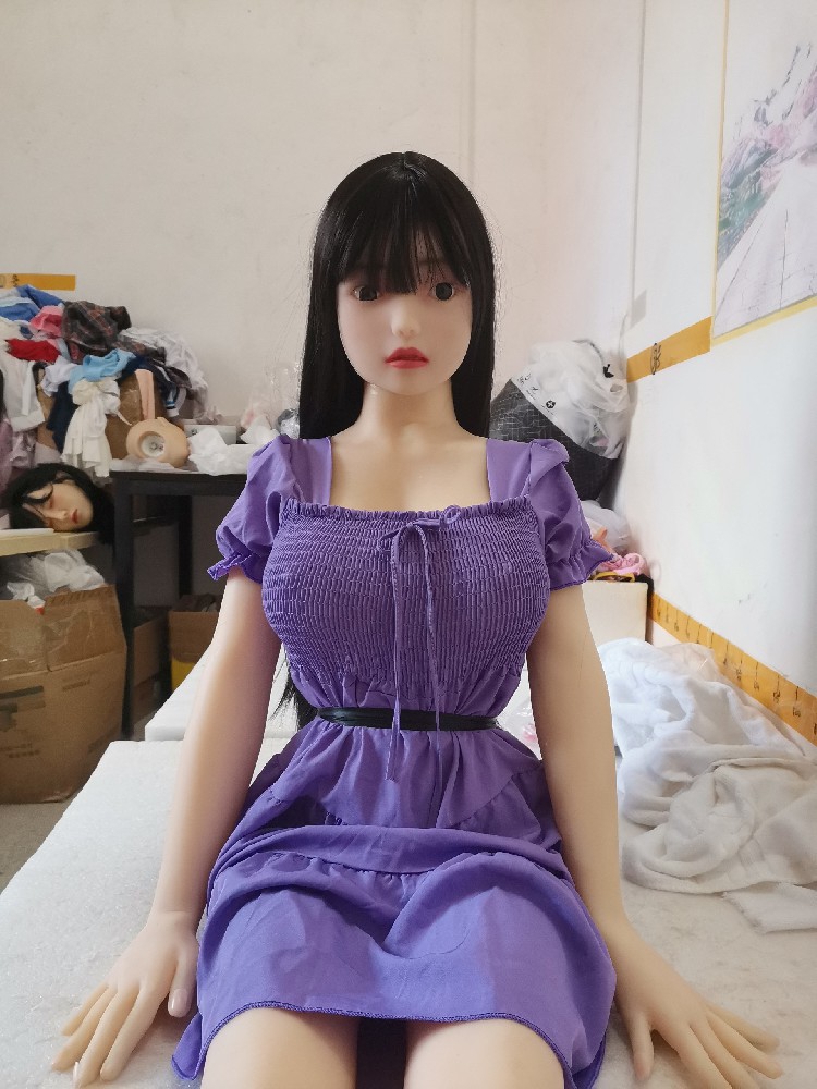 1.3米小娃娃，合金骨架，带下ti夹吸语音功能，下ti植毛，650邮自理！