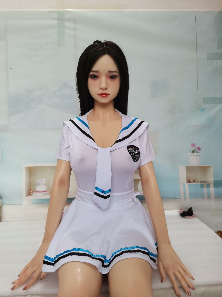 【AA769】  俊影全硅胶1.7米，软硅胶头植发带活动下巴口腔舌头，带指骨，12月底刚买，成色新，身材好，1900邮自理！