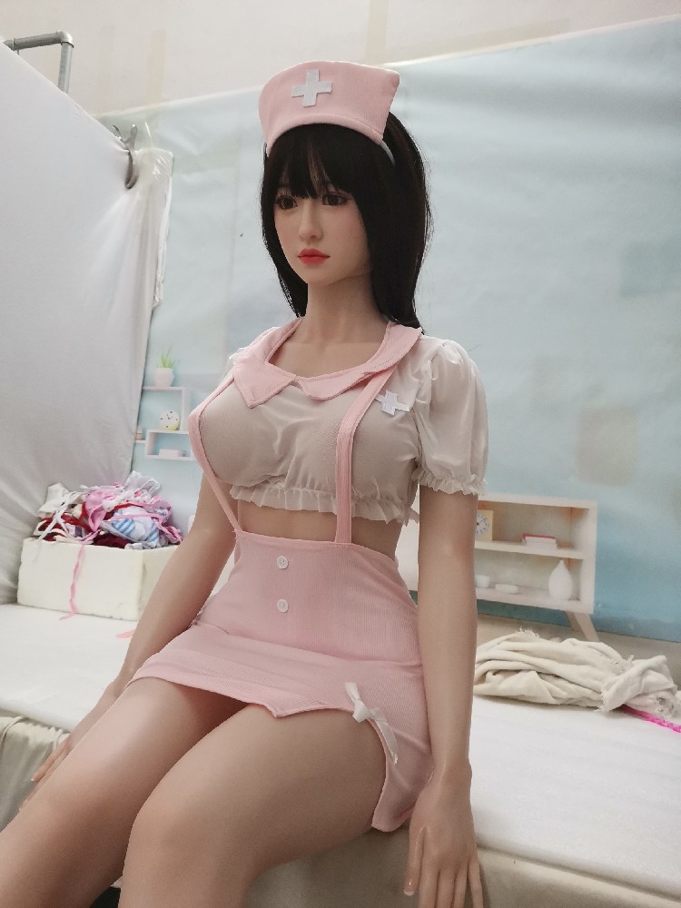 (AA556) 春水堂全硅胶1.65米，软硅胶头带活动下巴口腔舌头，身材好，手腕关节略松，1900邮自理！