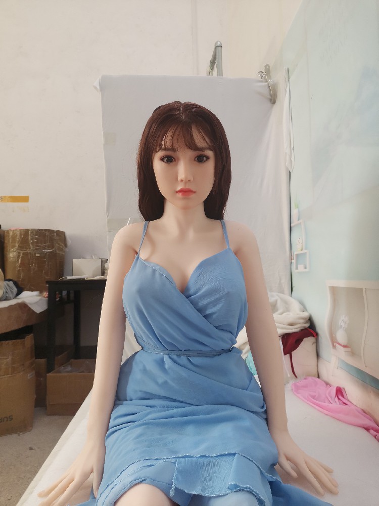 （BA654）  1.6米，硅胶头植发，成色新，790邮自理！